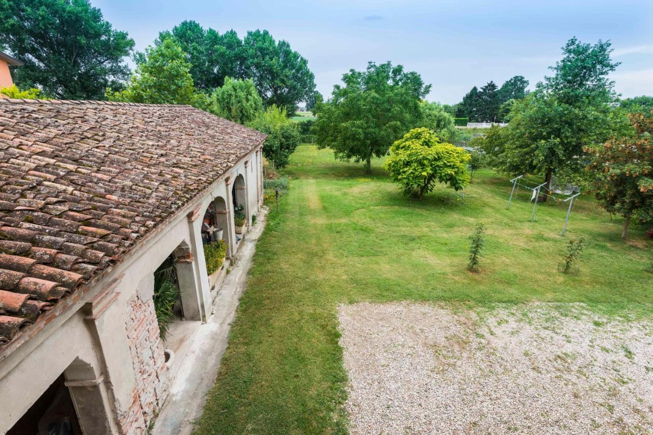 Motteggiana Corte Margherita Bed & Breakfast エクステリア 写真